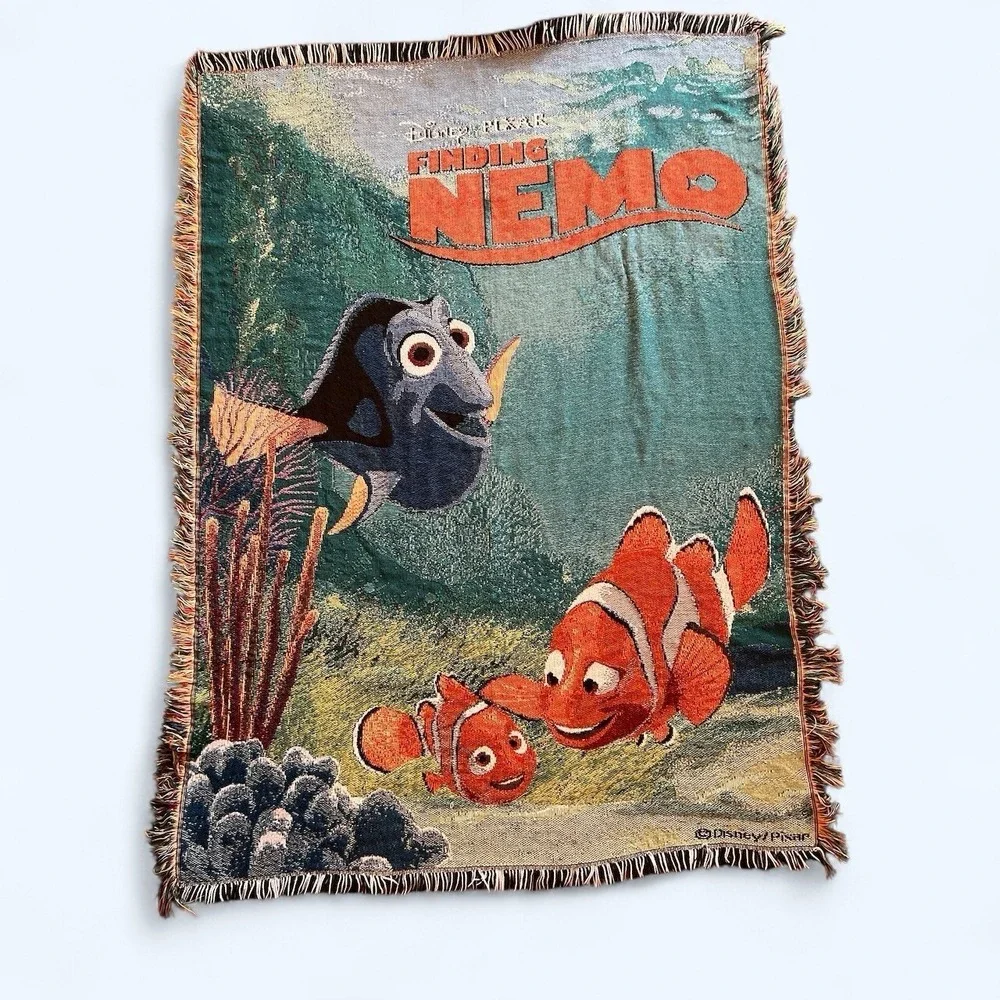 Disney Finding Nemo Tapestry Throw Knit Blanket Afghan USA 59